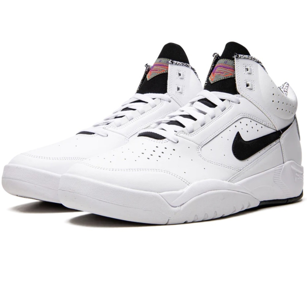 Nike men’s air flight lite ll white and black GUC size 8 minor marks shown*‎